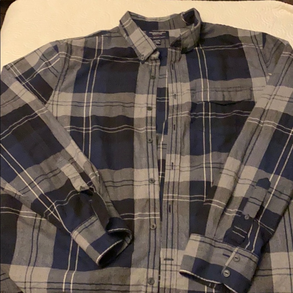 American Eagle Outfitters shirt. XXL. New.